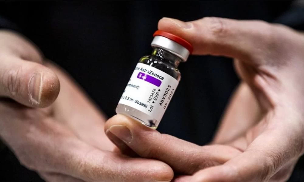 AstraZeneca: Πόσο ασφαλές είναι τελικά το εμβόλιό της;